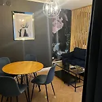 Silesia 아파트호텔 슈체친
